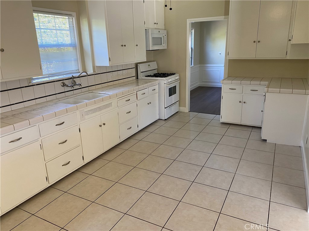 6281 Bion Property Photo 7