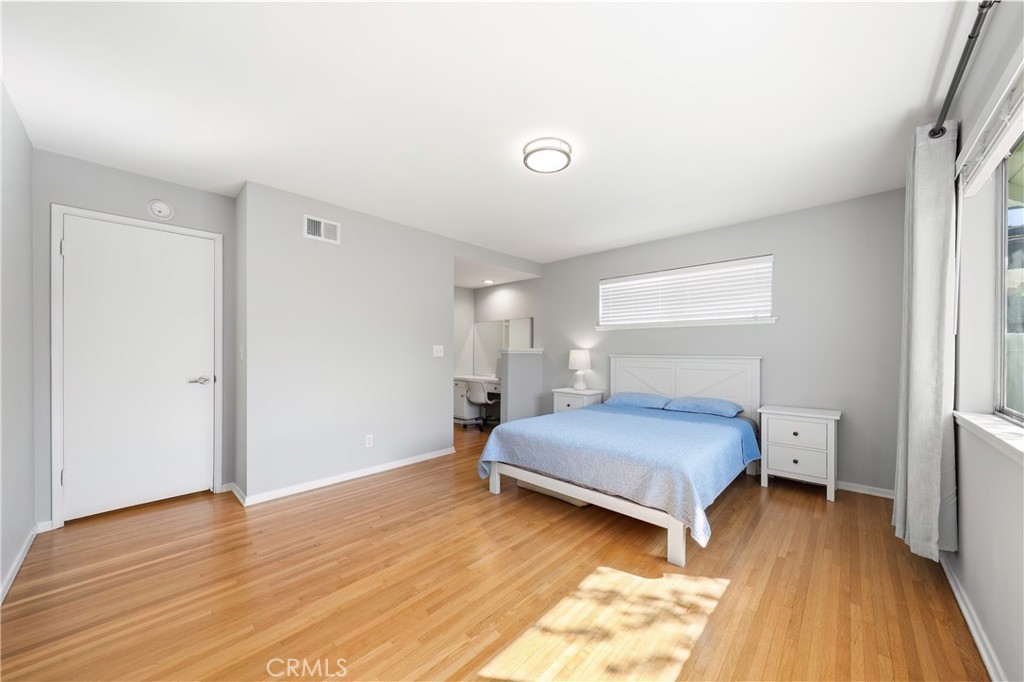 68 E Arthur Property Photo 17