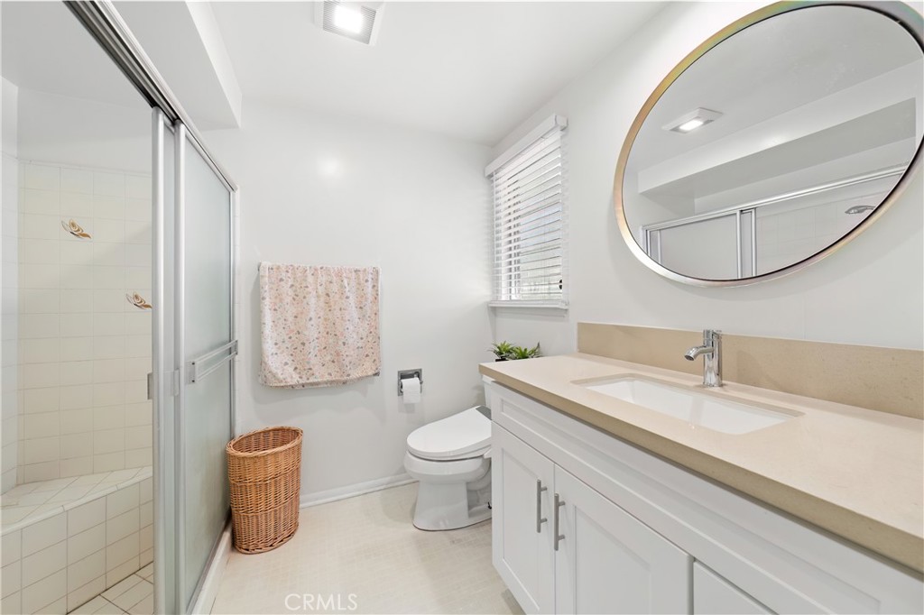 68 E Arthur Property Photo 19