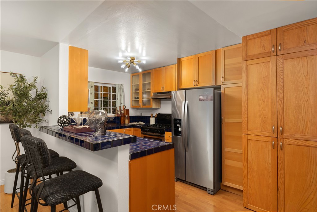 540 N Croft Avenue 5 Property Photo 10