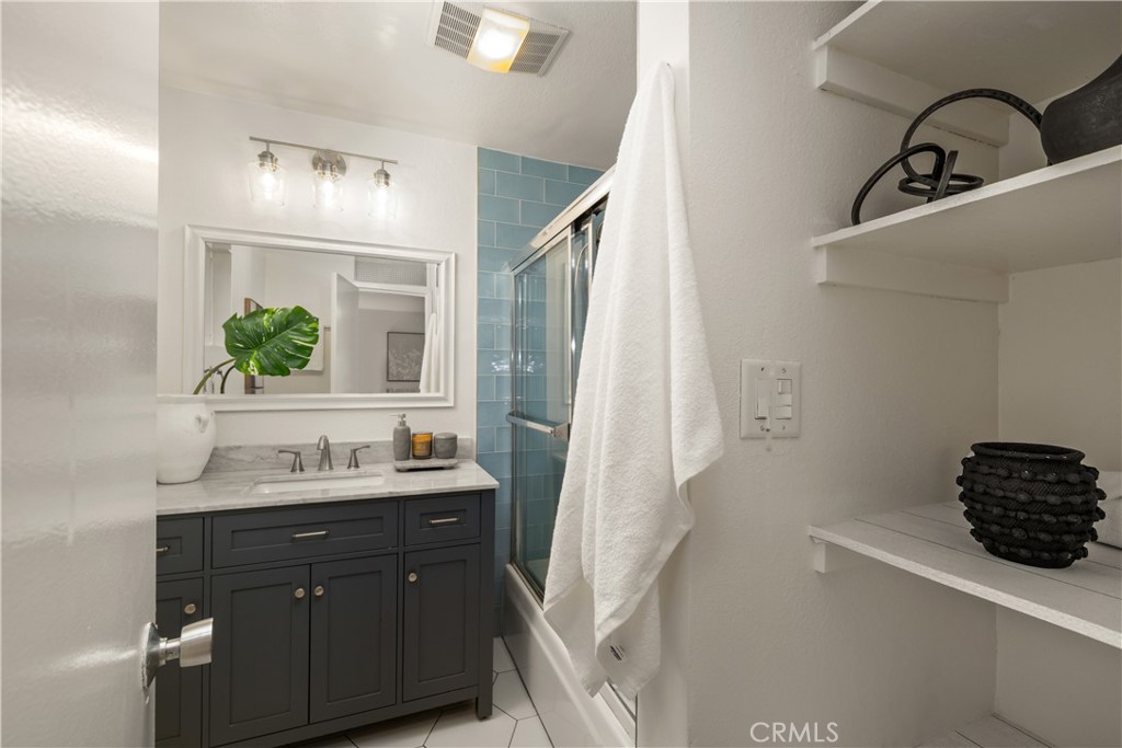 540 N Croft Avenue 5 Property Photo 17
