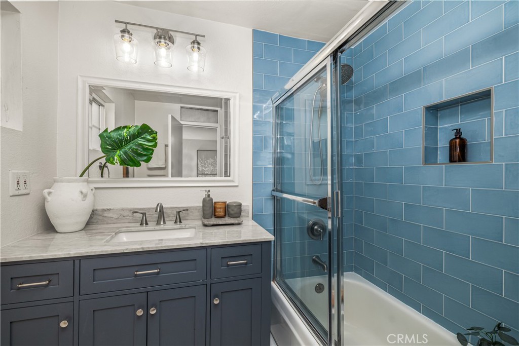 540 N Croft Avenue 5 Property Photo 18