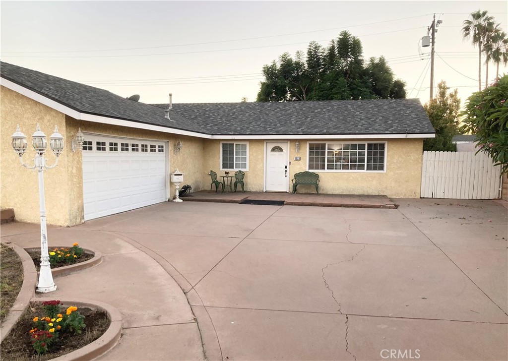 1273 Elsinor Avenue Property Photo 1
