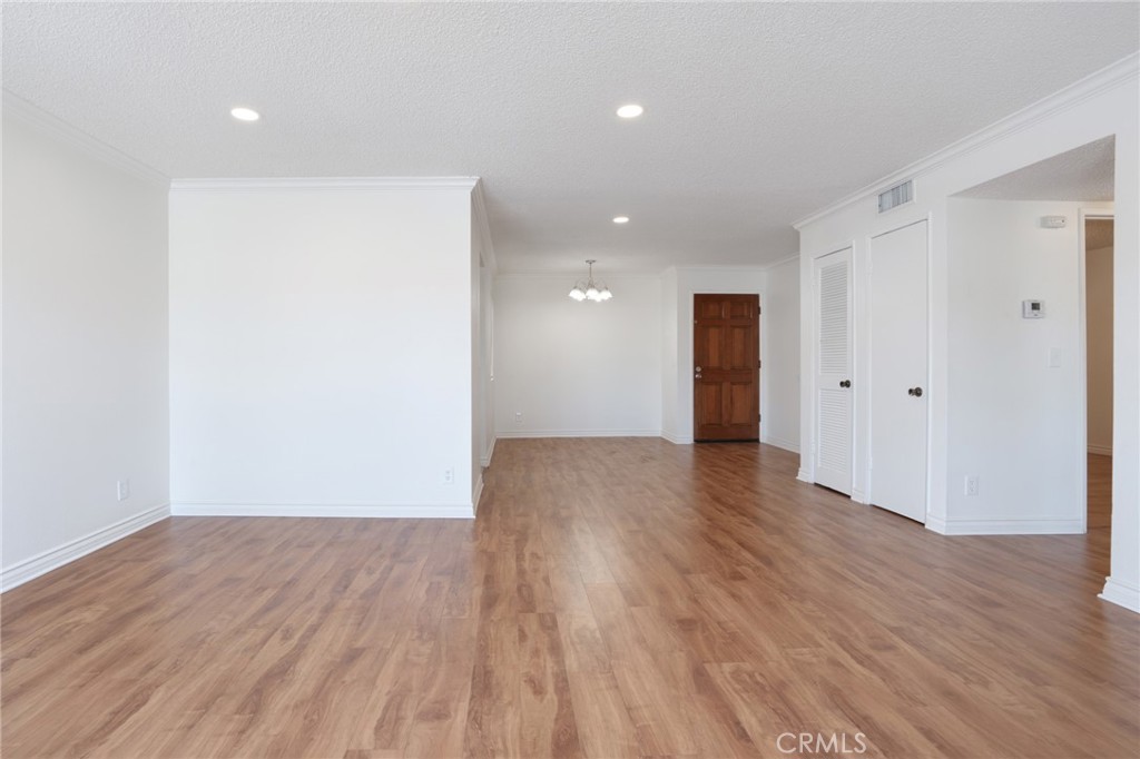 814 E Windsor Avenue 104 Property Photo 13