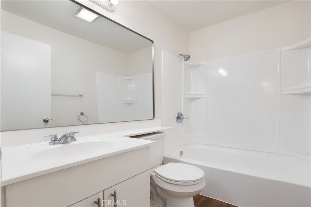 814 E Windsor Avenue 104 Property Photo 14