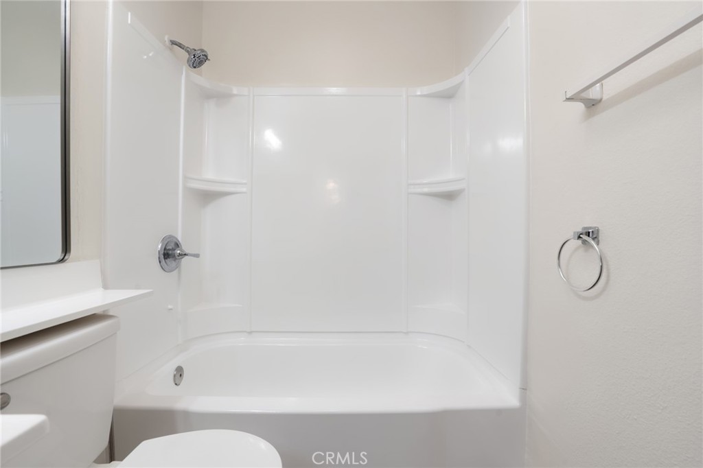 814 E Windsor Avenue 104 Property Photo 15