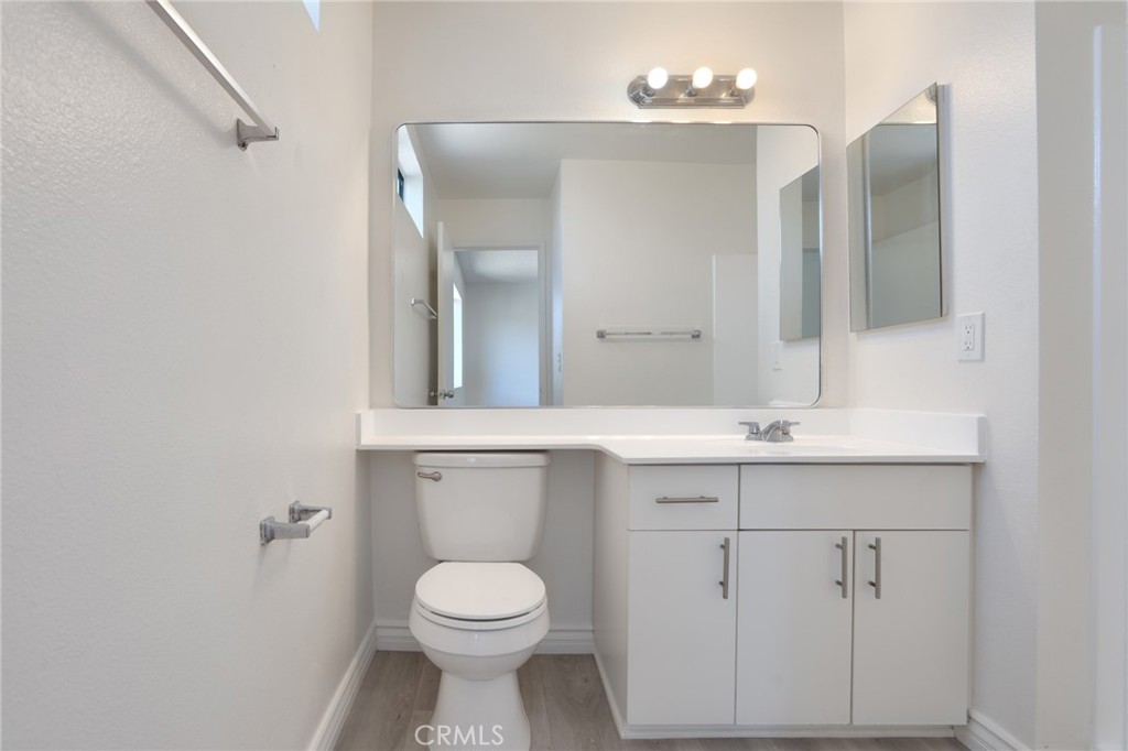 814 E Windsor Avenue 104 Property Photo 19