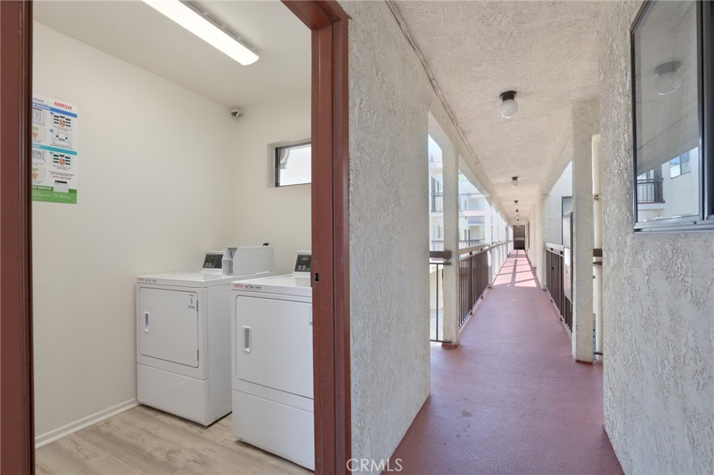 814 E Windsor Avenue 104 Property Photo 28