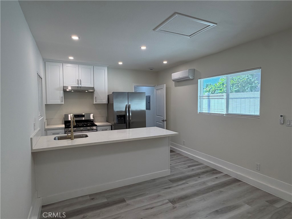 204 1/2 E I Street Property Photo 3