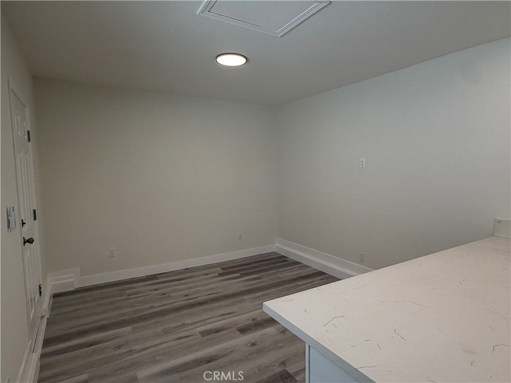 204 1/2 E I Street Property Photo 4