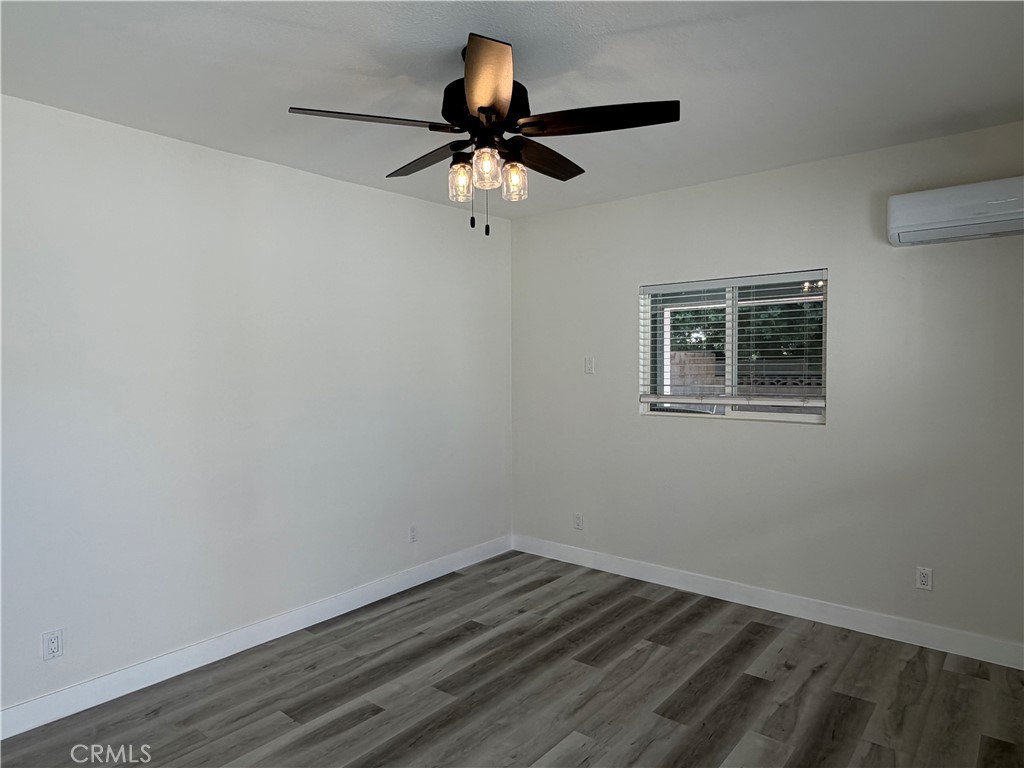 204 1/2 E I Street Property Photo 9