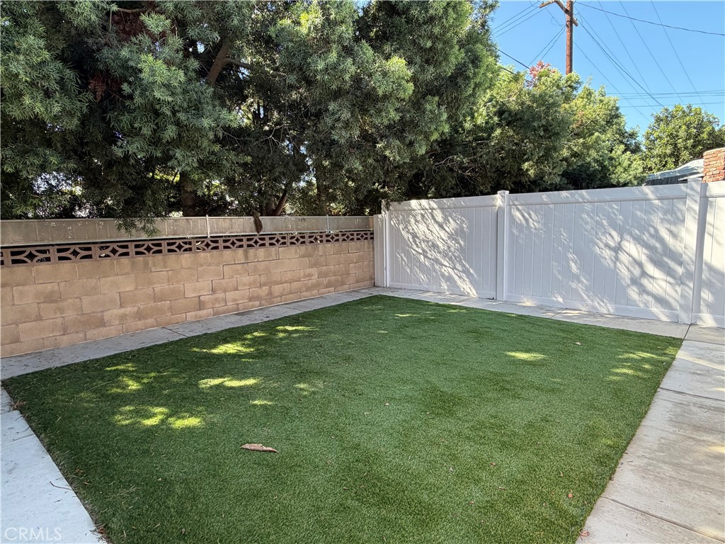 204 1/2 E I Street Property Photo 13