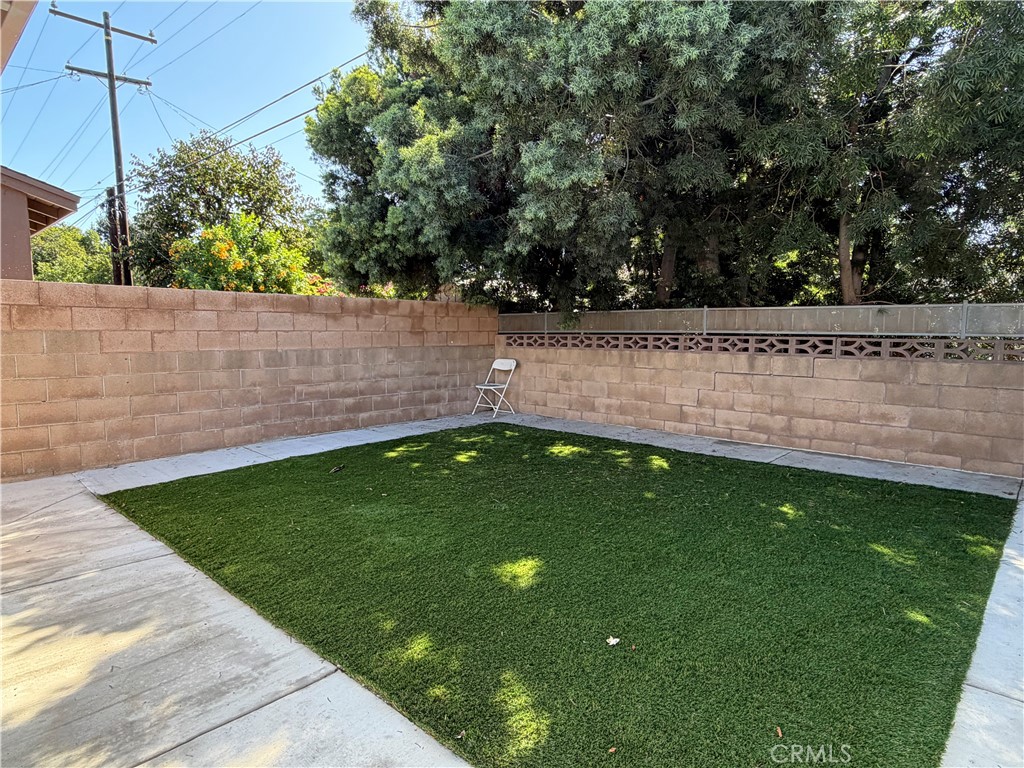 204 1/2 E I Street Property Photo 14
