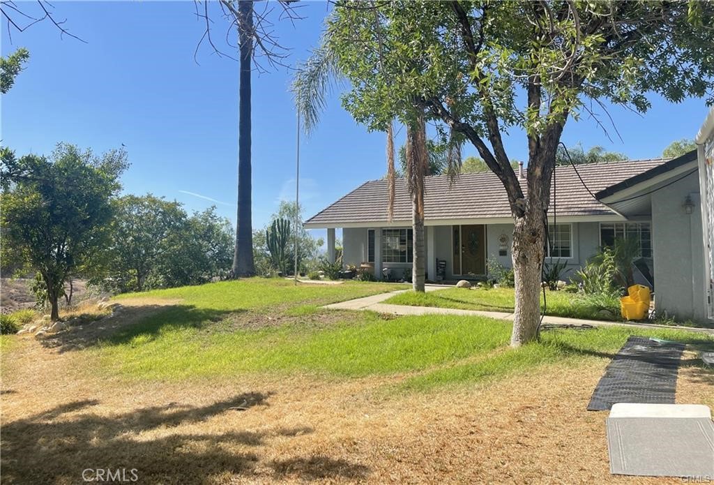 17660 Mariposa Property Photo 1