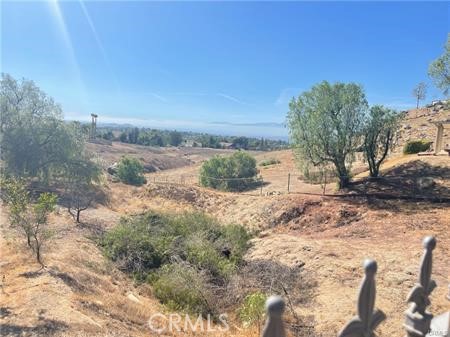 17660 Mariposa Property Photo 20