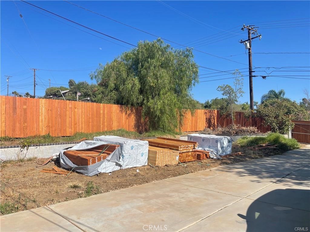17660 Mariposa Property Photo 21