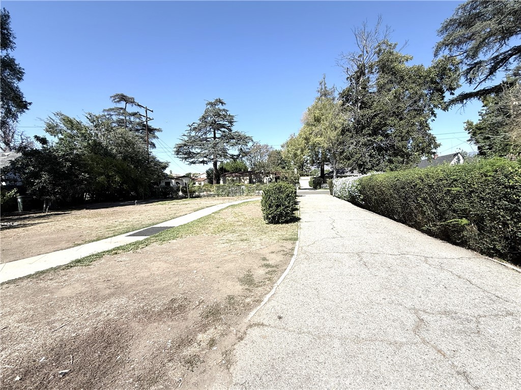 9928 Howland Property Photo 4