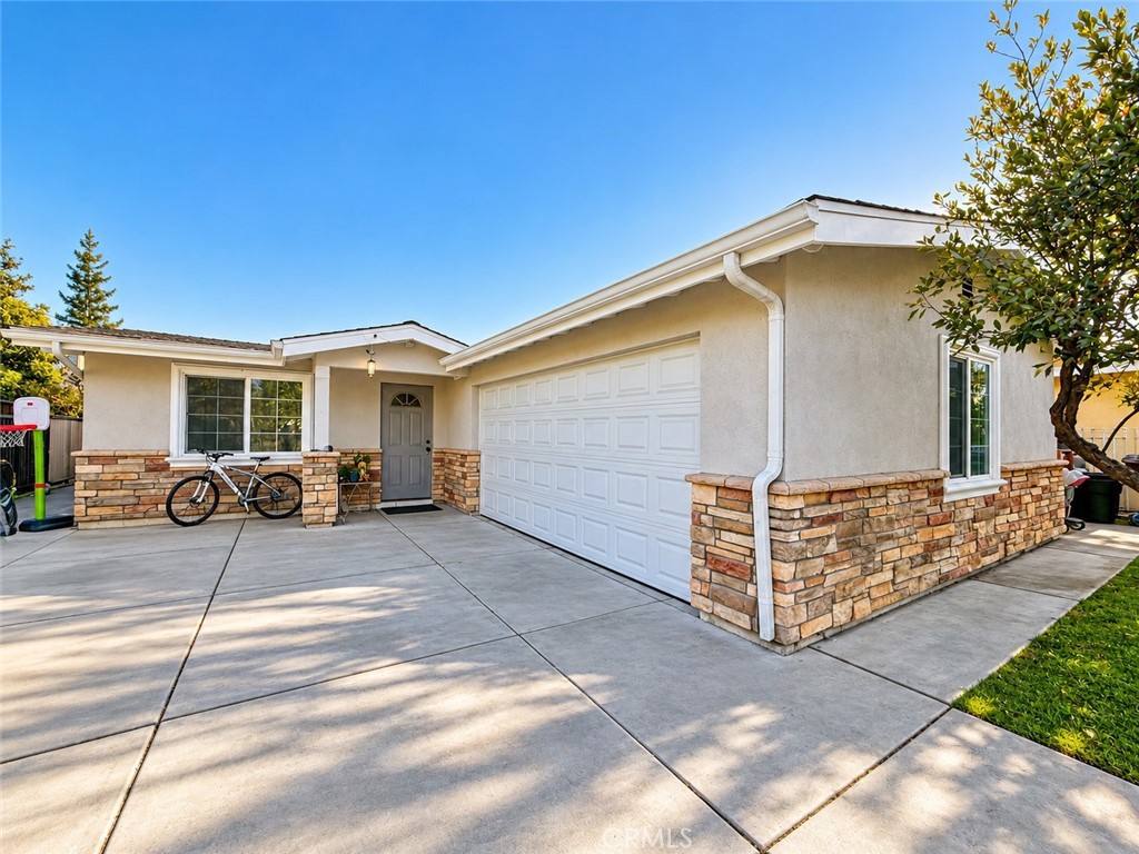 10966 Emery Property Photo 1