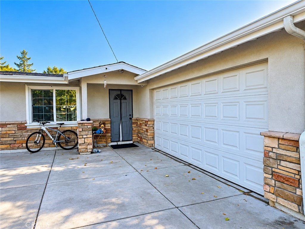 10966 Emery Property Photo 2