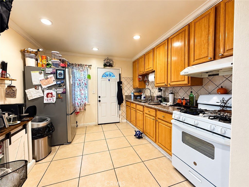 10966 Emery Property Photo 5