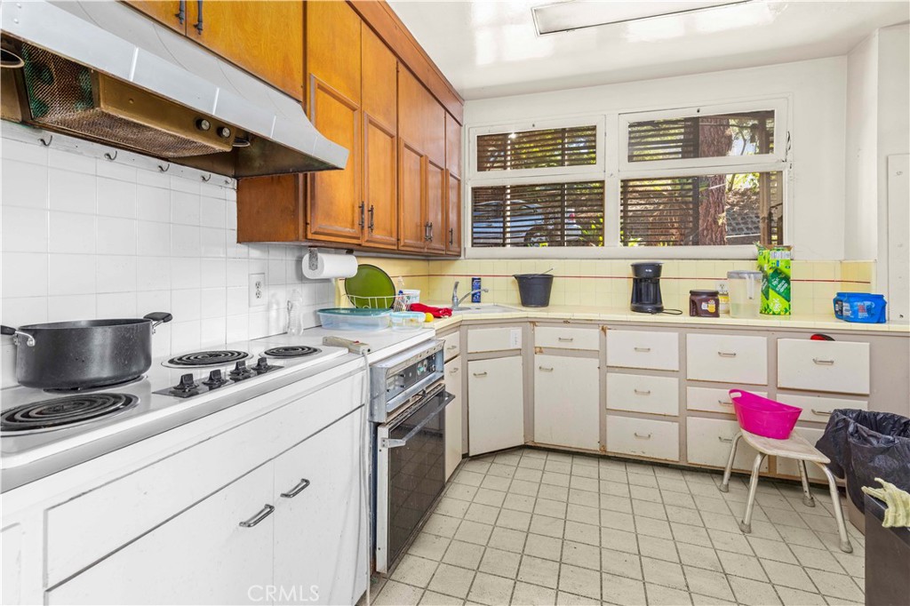 3927 Harriman Property Photo 11