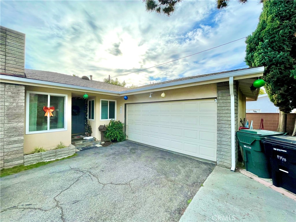 8340 Sheffield Property Photo 1