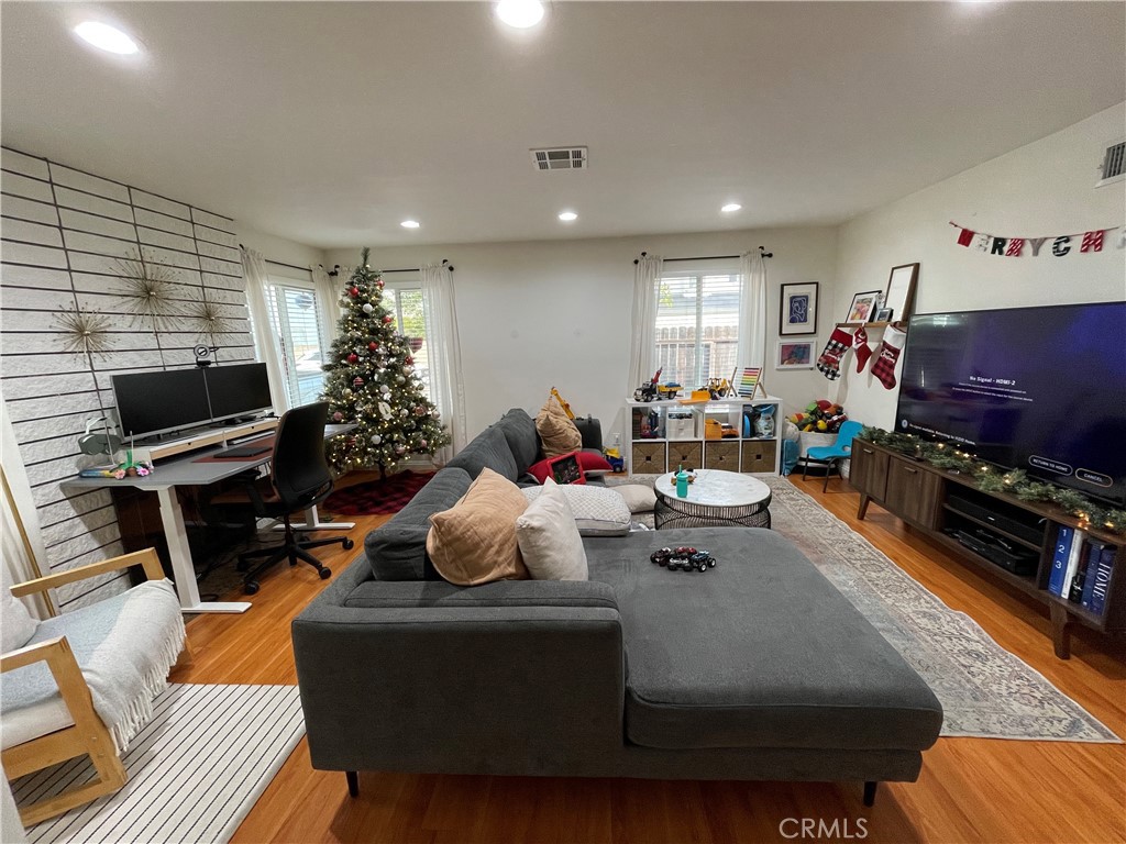 8340 Sheffield Property Photo 2