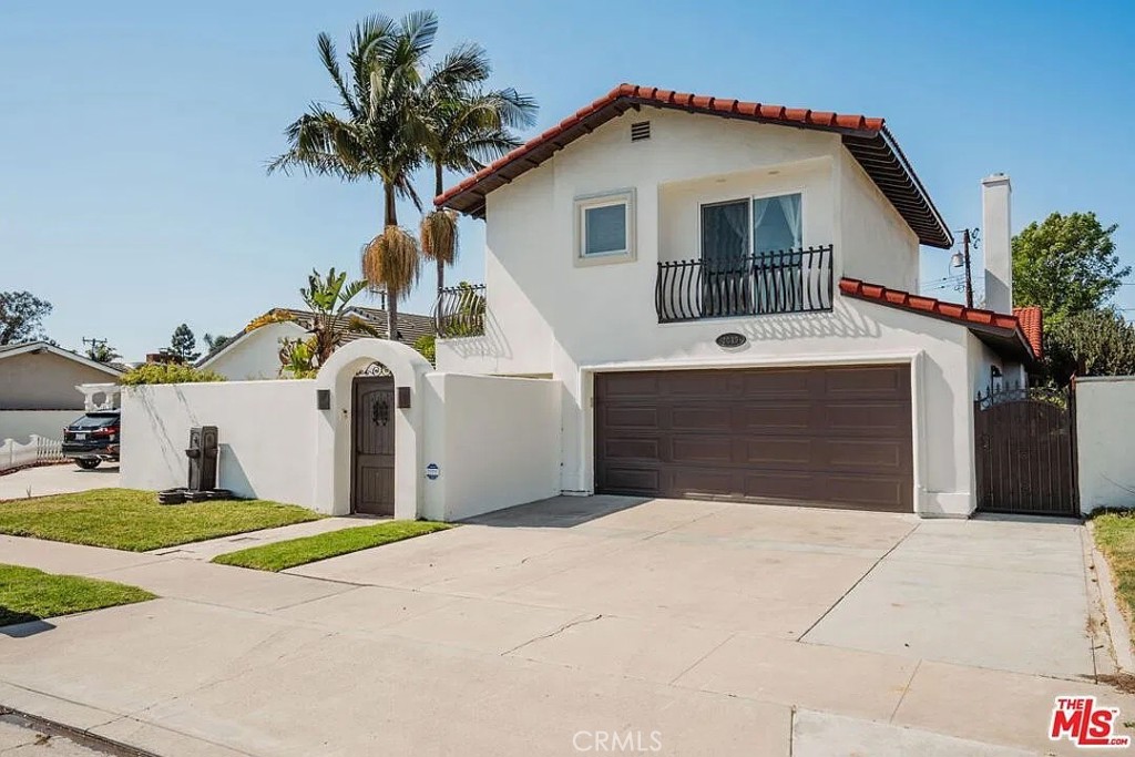 2039 Irvine Property Photo 1