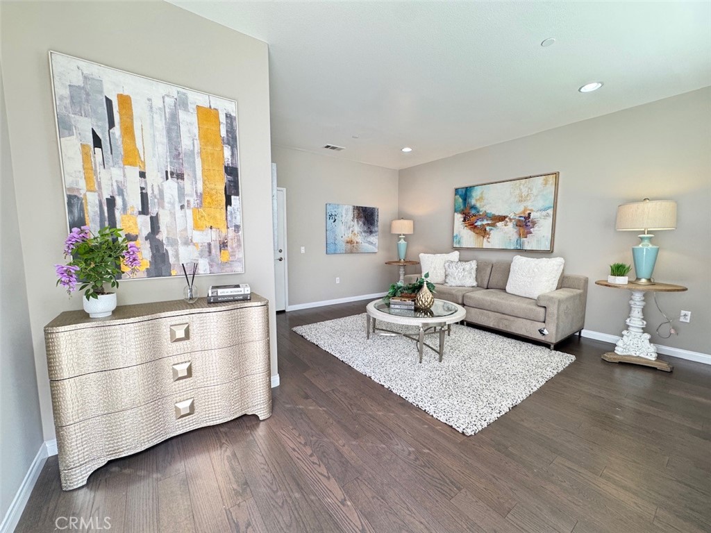150 E Commercial Property Photo 4