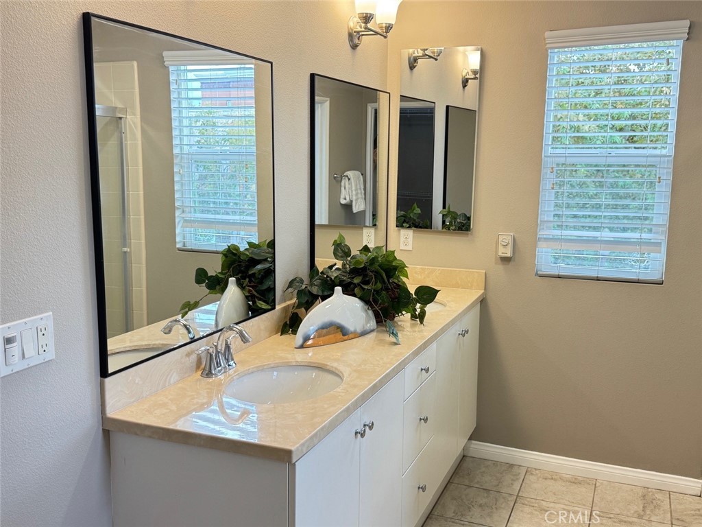 150 E Commercial Property Photo 15