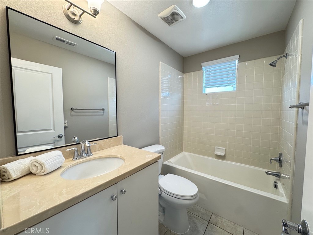 150 E Commercial Property Photo 20