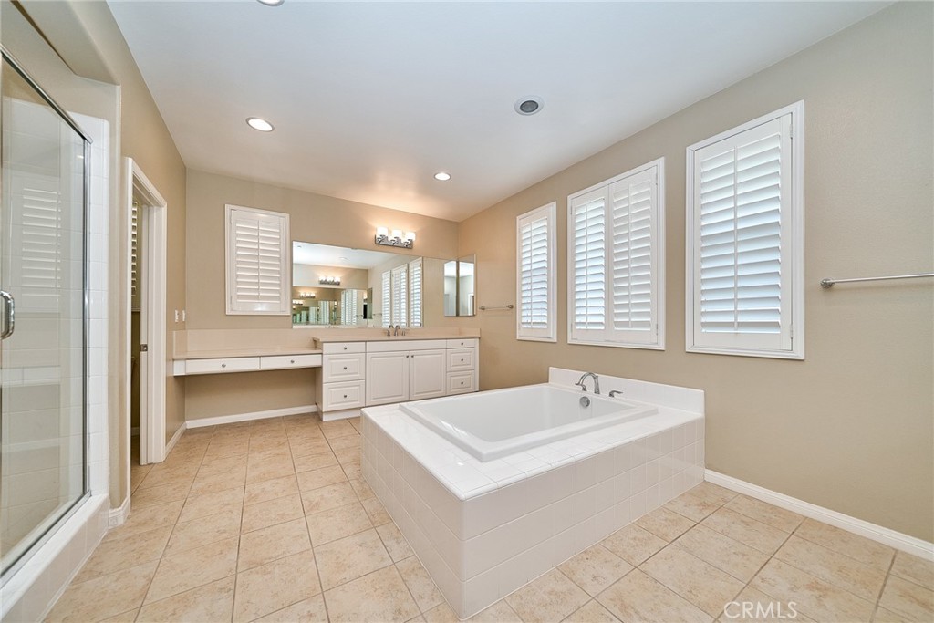 1324 N Macneil Drive Property Photo 34