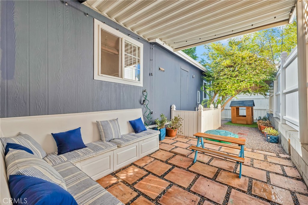 1169 Aztec Property Photo 3