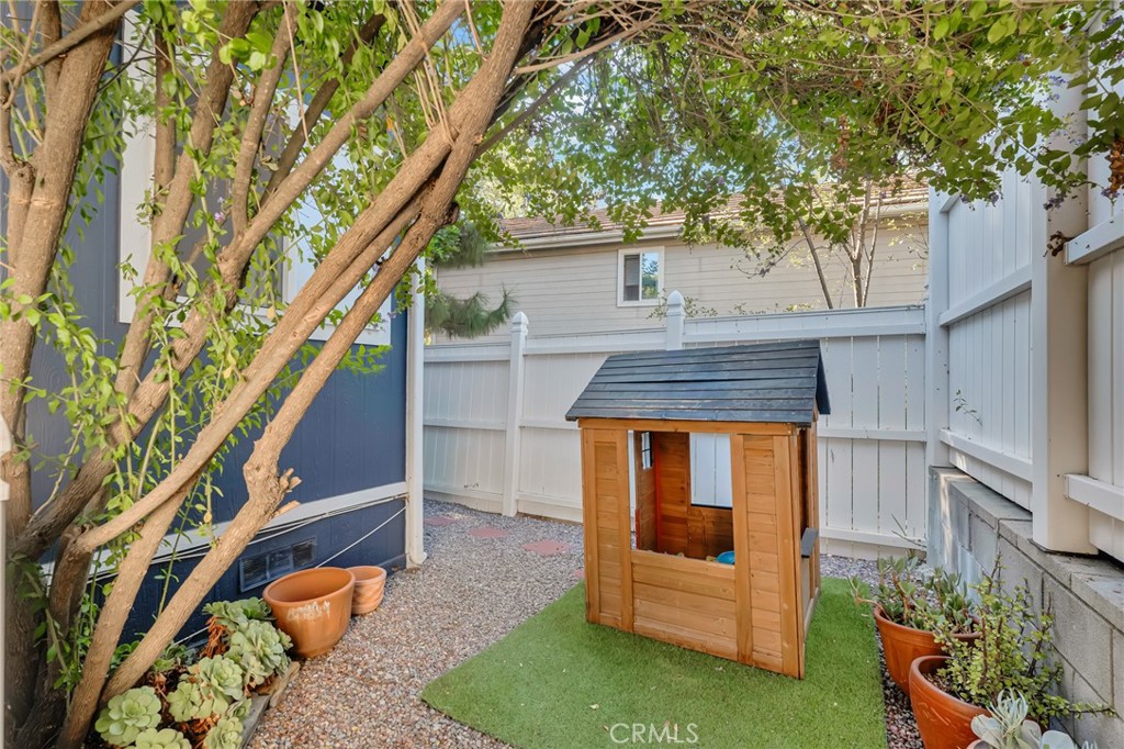 1169 Aztec Property Photo 34