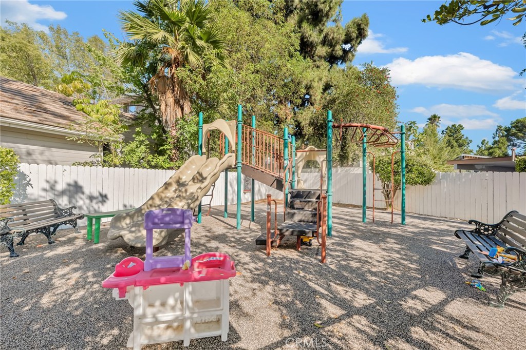 1169 Aztec Property Photo 38