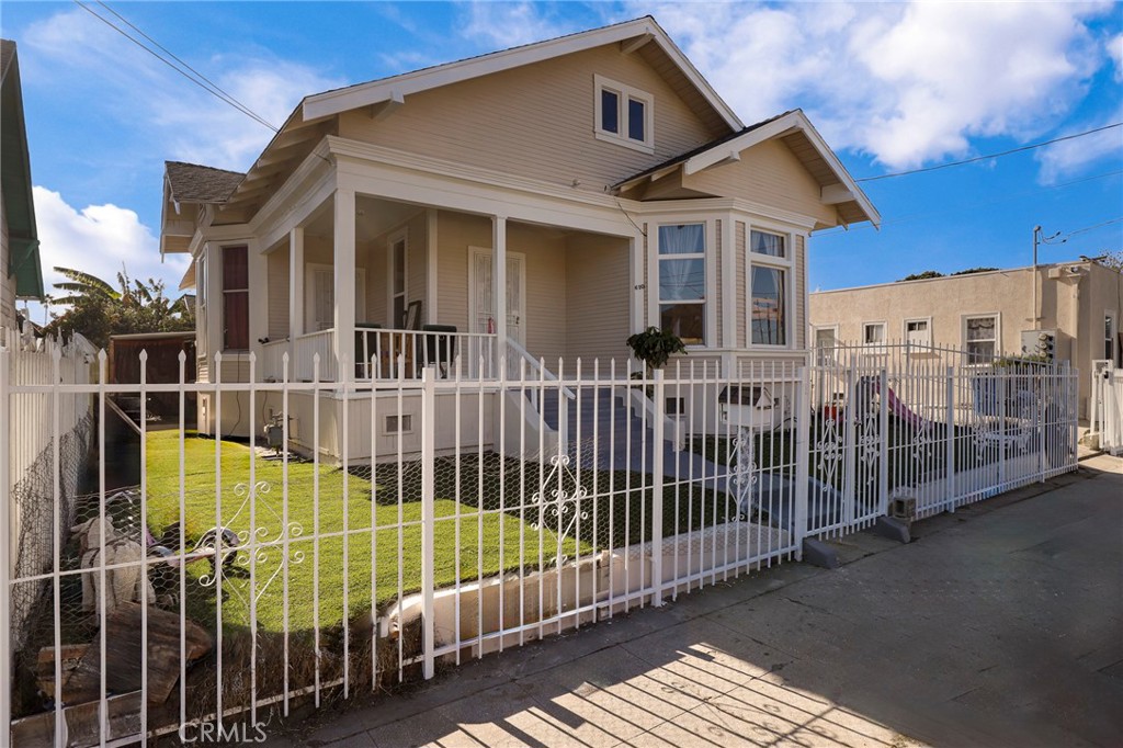 610 E 24th Street Property Photo