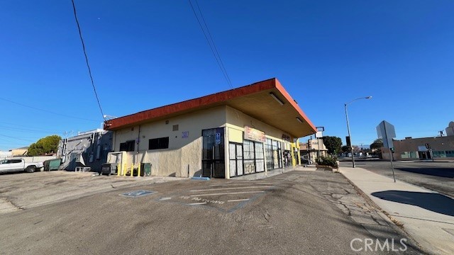 3501 W Beverly Boulevard Property Photo 4