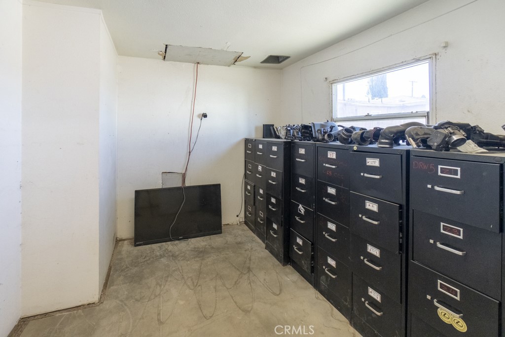 42052 3rd Street E Property Photo 16