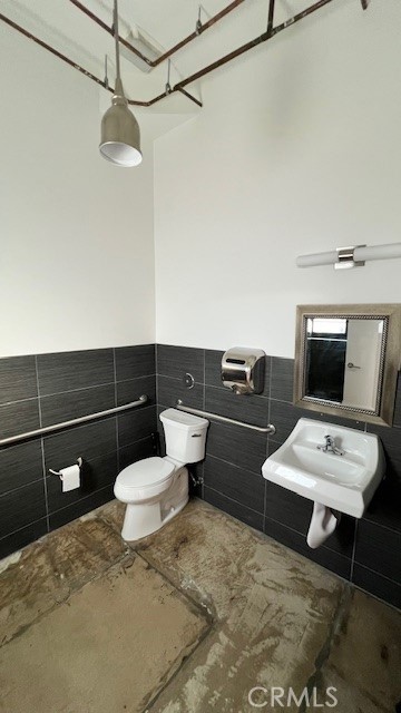 3505 W Beverly Boulevard Property Photo 12