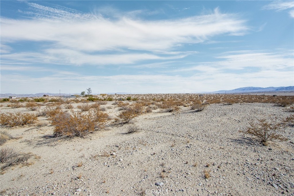 68023 Presswood Property Photo 2
