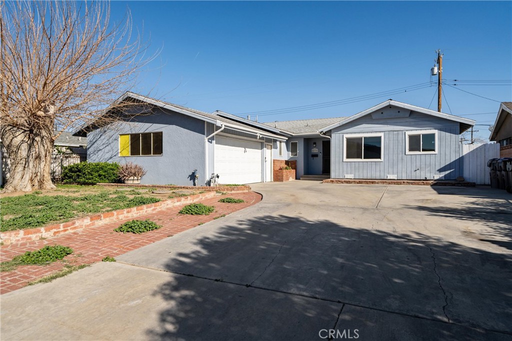 233 E Avenue Q4 Property Photo 2
