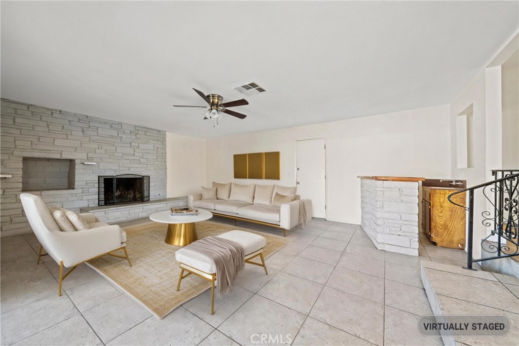 233 E Avenue Q4 Property Photo 8