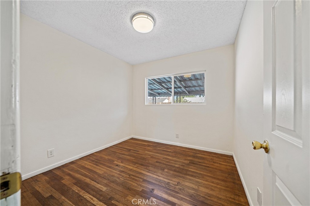 233 E Avenue Q4 Property Photo 11
