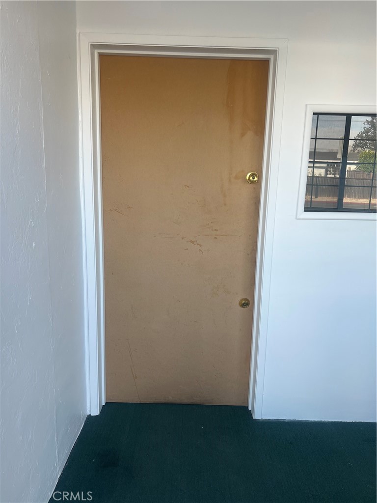 4310 W Victory Boulevard Property Photo 2