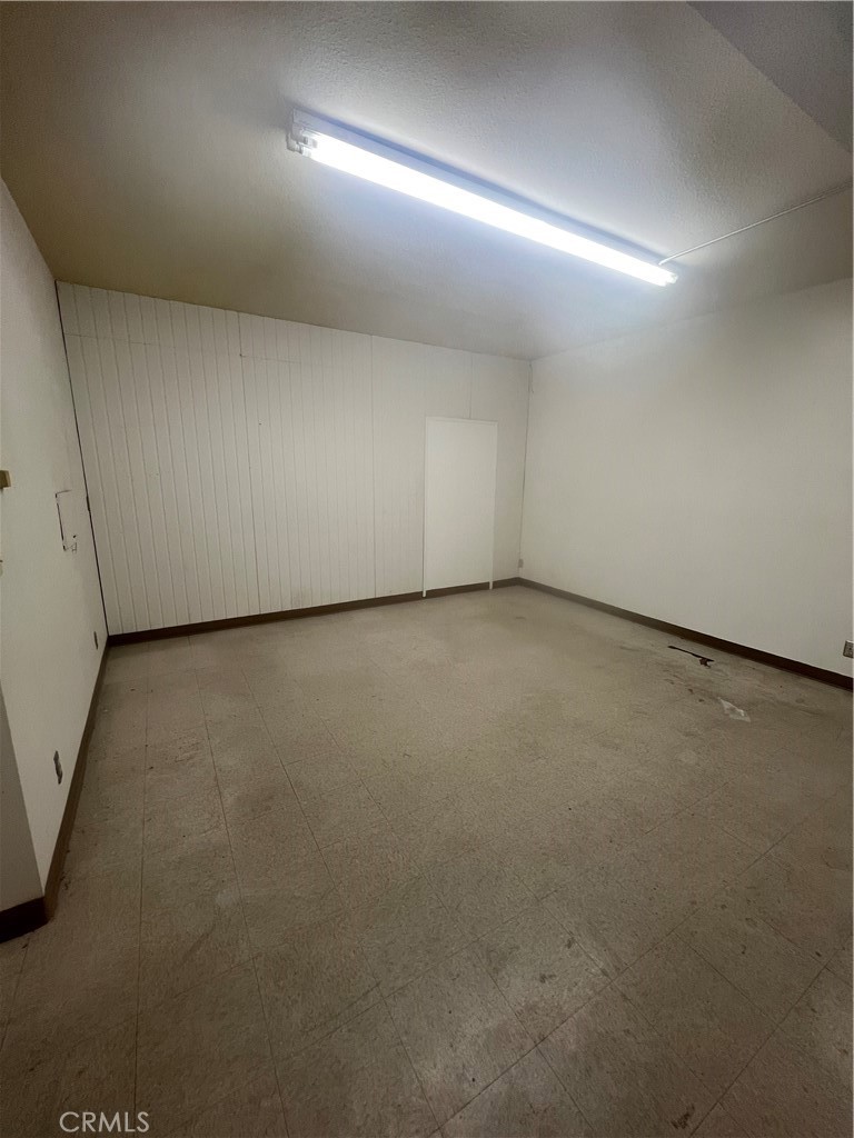 4310 W Victory Boulevard Property Photo 16