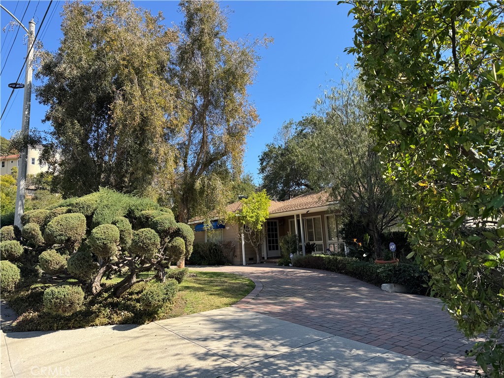1134 E Providencia Avenue E Property Photo