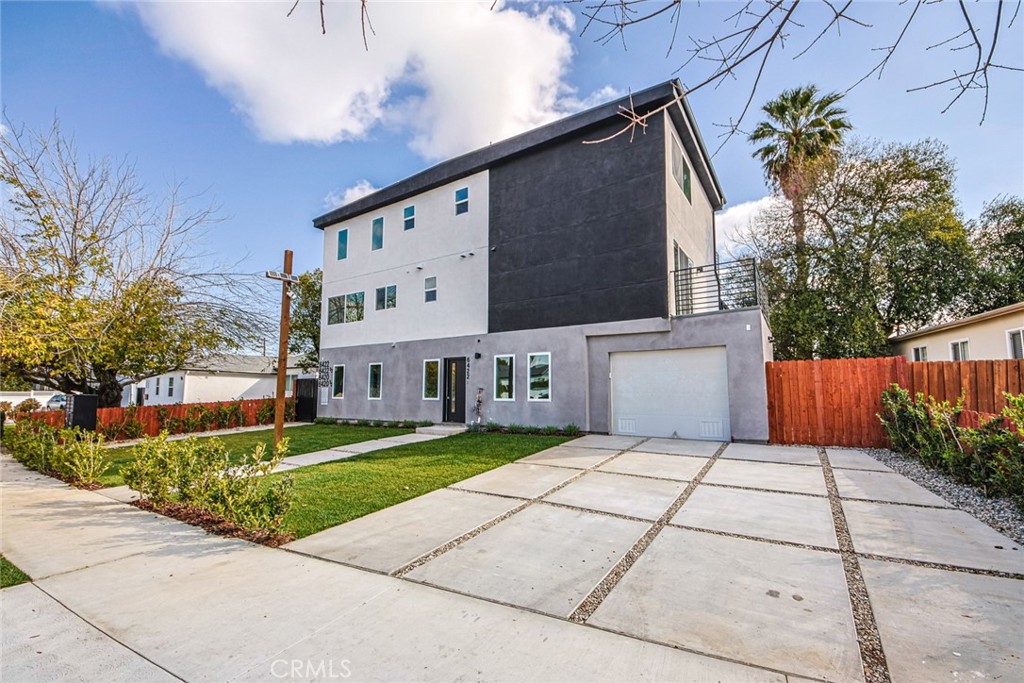 6422 Hanna Avenue Property Photo