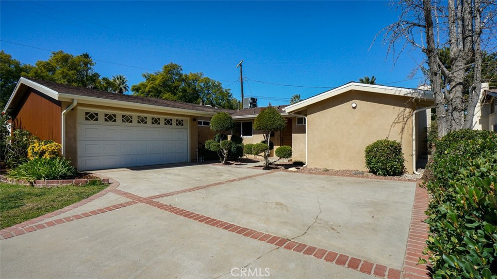 16347 Tupper Street Property Photo 30