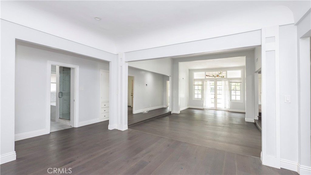 1541 N Stanley Avenue Property Photo 4