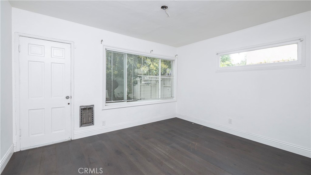 1541 N Stanley Avenue Property Photo 14
